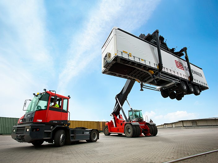 BMW Financial Services >> Reachstackers intermodal handling | Kalmarglobal BMW Financial Services >> Reachstackers intermodal handling | Kalmarglobal