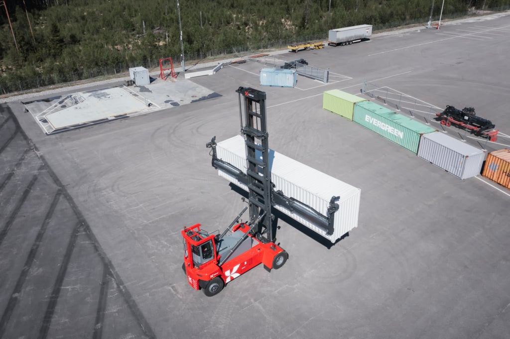 NB_Kalmar Electric Empty Container Handler ECG90-110 (36) NB_Kalmar Electric Empty Container Handler ECG90-110 (36)